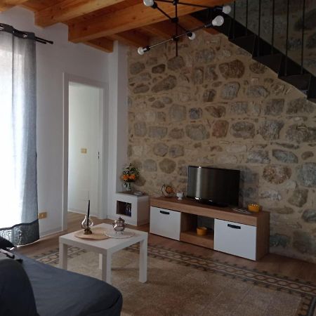 Casa Vacanze Borgo Gulini Da Anna Petralia Soprana Buitenkant foto