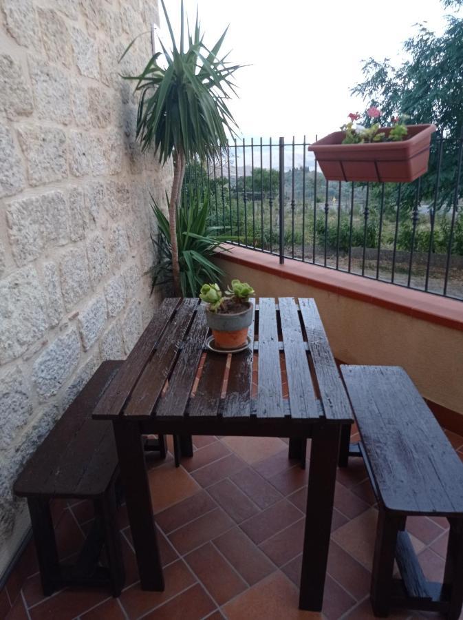 Casa Vacanze Borgo Gulini Da Anna Petralia Soprana Buitenkant foto