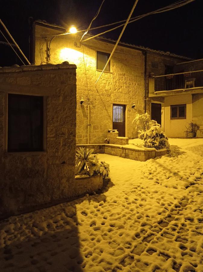 Casa Vacanze Borgo Gulini Da Anna Petralia Soprana Buitenkant foto